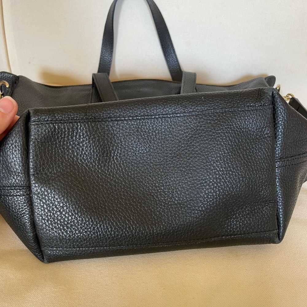 Cuyana Pebbled Leather Carryall Tote Black Crossbody - Picture 5 of 16